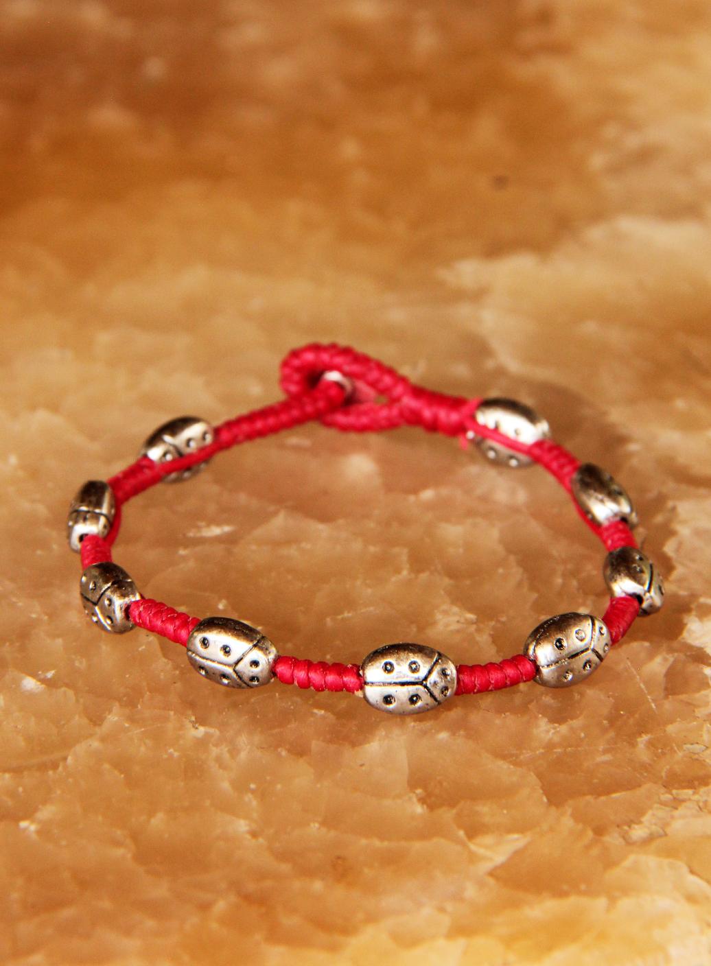 Náramek s kovovými korálky | PachaMama.cz