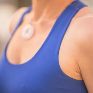 Tílko Lea s všitou braletkou, barva DEEP BLUE | PachaMama.cz