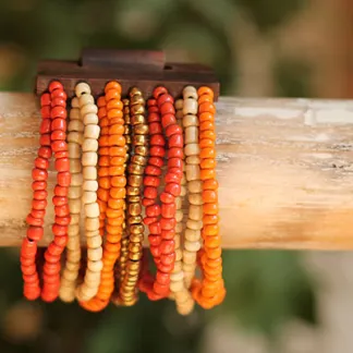 Náramek s dřevěnou přezkou, mix barev | PachaMama.cz