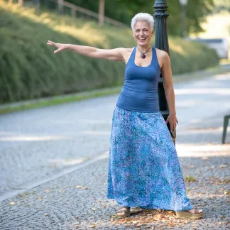Tílko Lea s všitou braletkou, barva INDIGO | PachaMama.cz
