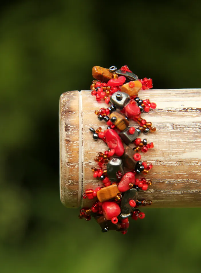 Korálkový náramek s kamínky | PachaMama.cz