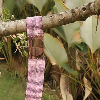 Korálkový opasek s dřevěnou přezkou | PachaMama.cz