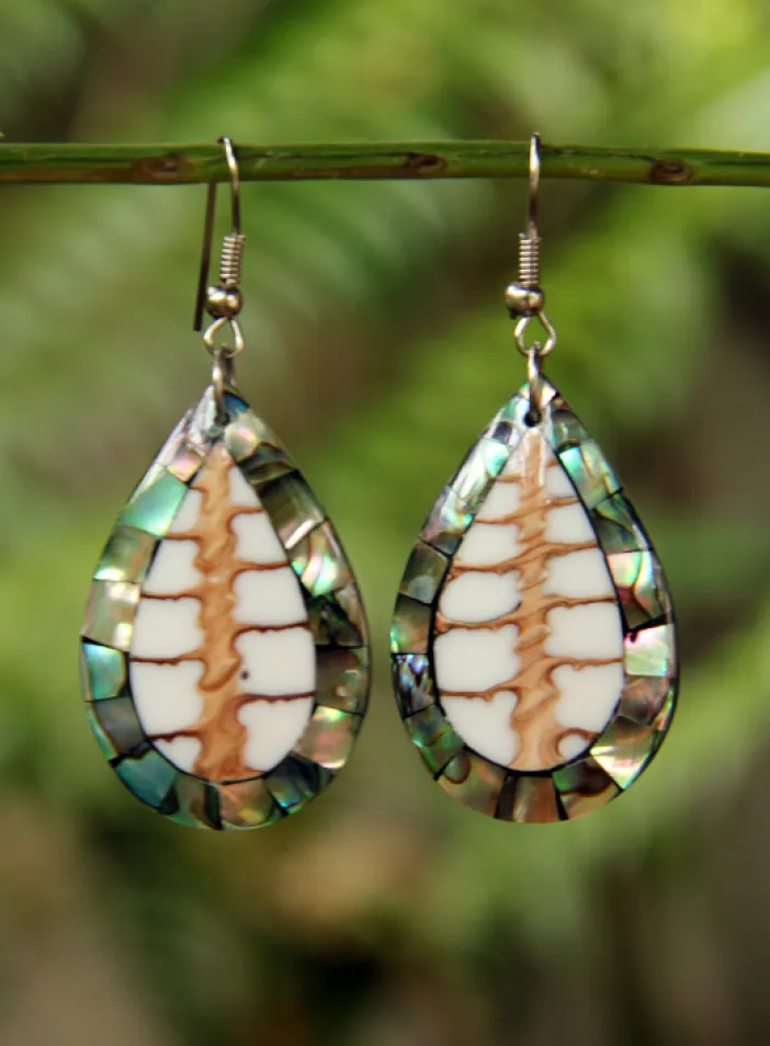 Náušnice slzy, mušlovina a perleť paua | PachaMama.cz