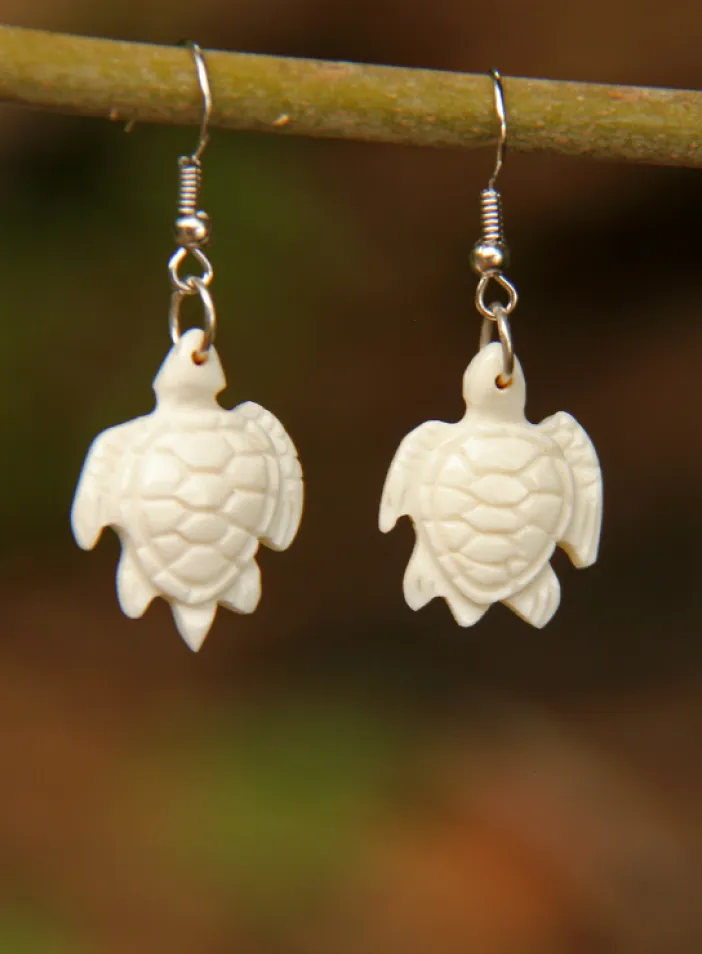 Kostěné náušnice "White turtle" | PachaMama.cz
