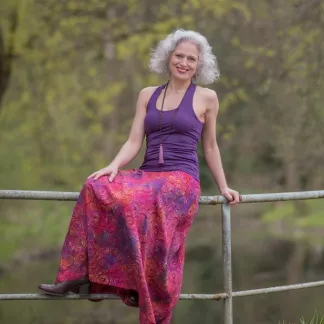 Tílko Lea s všitou braletkou, barva PURPLE | PachaMama.cz