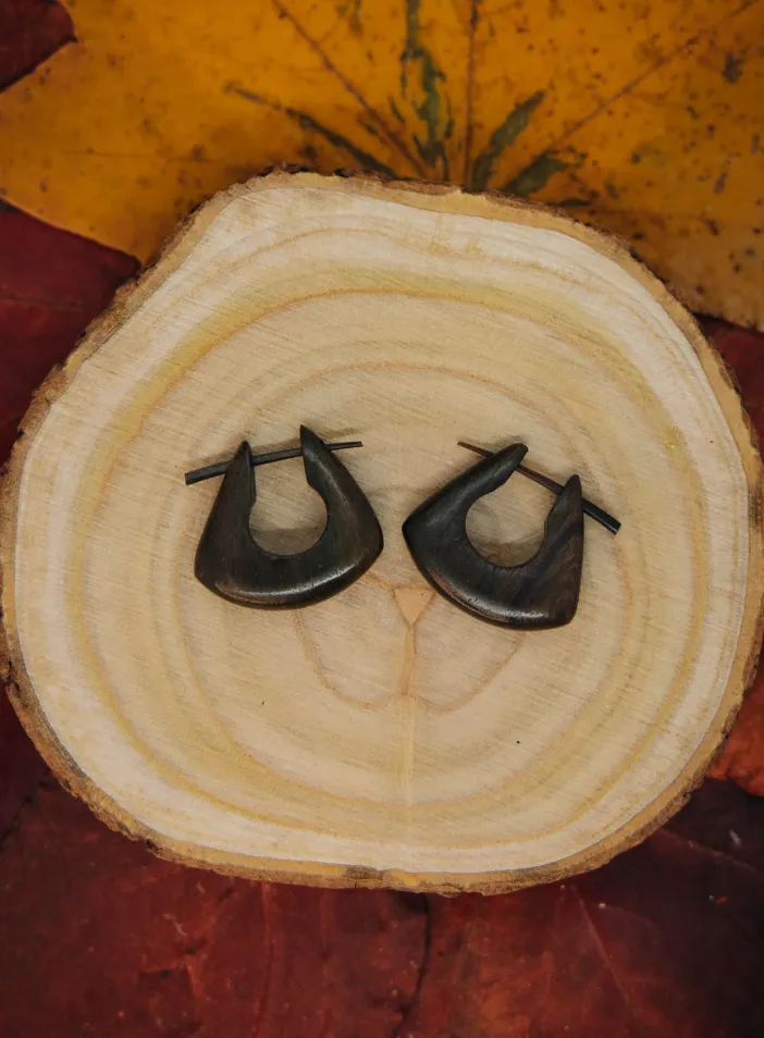 Dřevěné náušnice s tyčkou | PachaMama.cz