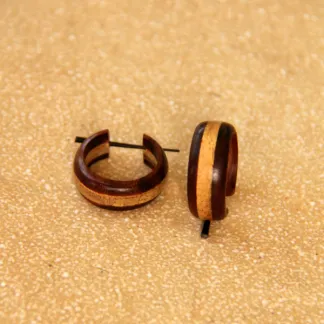 Dřevěné náušnice s tyčkou, 2,3 cm | PachaMama.cz