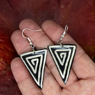 Kostěné náušnice 