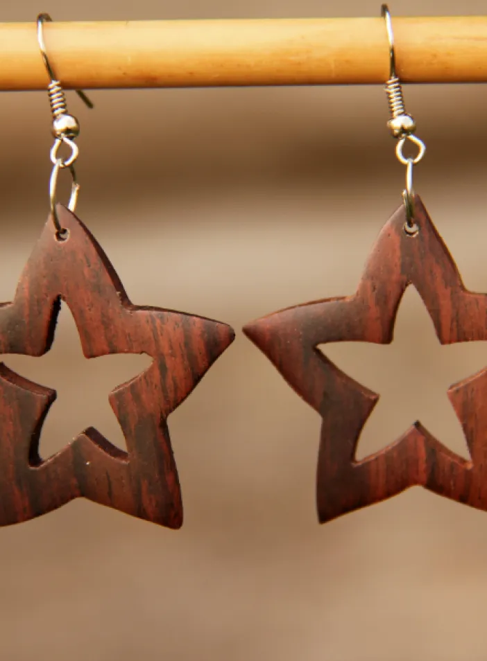 Dřevěné náušnice "Hvězdy" | PachaMama.cz