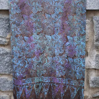 Sarong hnědý s velkými květy | PachaMama.cz