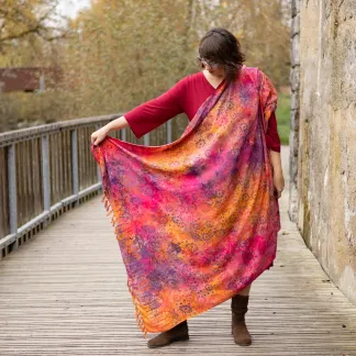 Sarong růžovooranžový s květy | PachaMama.cz