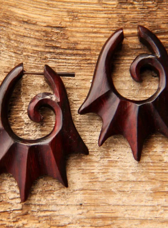 Dřevěné náušnice s tyčkou | PachaMama.cz