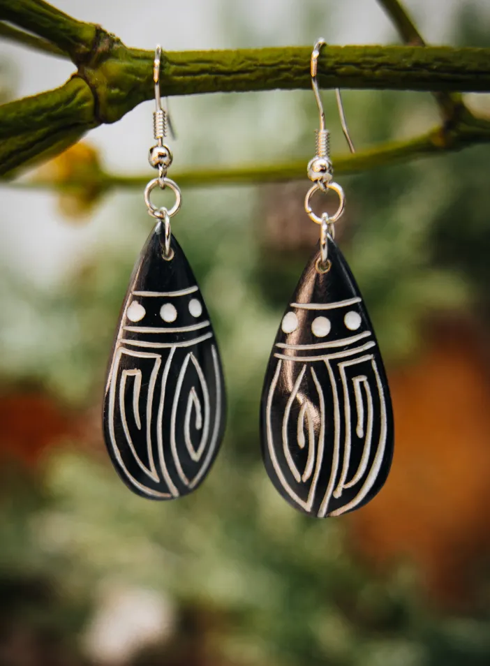 Kostěné náušnice "Three dots"  | PachaMama.cz