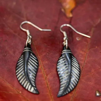 Kostěné náušnice 