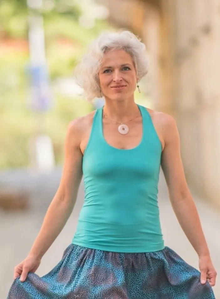 Tílko Lea s všitou braletkou, barva TOSCA | PachaMama.cz