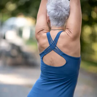 Tílko Lea s všitou braletkou, barva INDIGO | PachaMama.cz