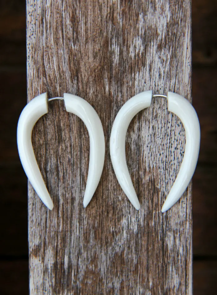 Kostěné náušnice, falešné roztahováky | PachaMama.cz