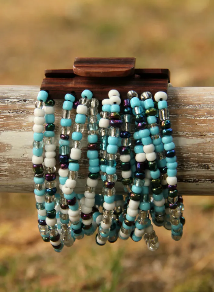 Náramek s dřevěnou přezkou  | PachaMama.cz