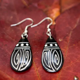 Kostěné náušnice 