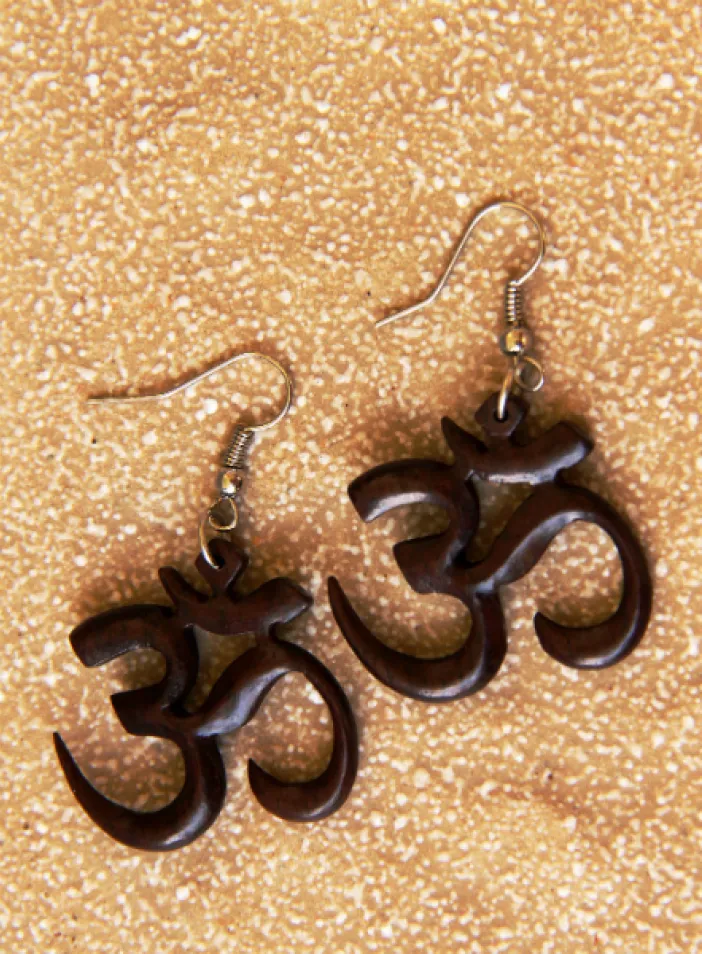 Dřevěné náušnice "Malé óm"  | PachaMama.cz