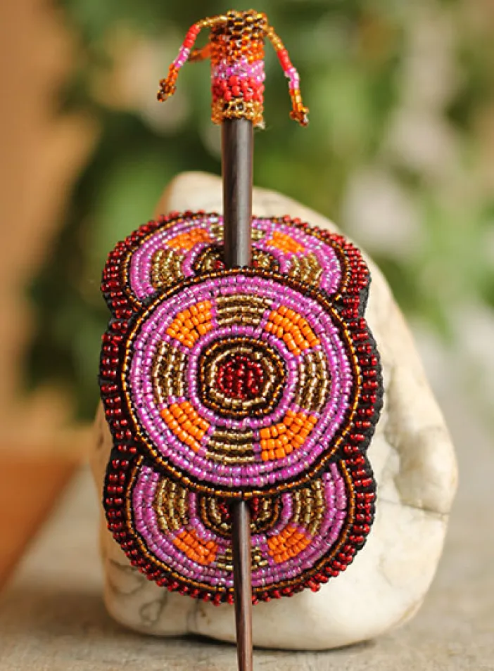 Spona do vlasů, pošitá korálky  | PachaMama.cz