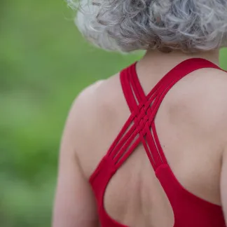 Tílko Lea s všitou braletkou, barva RED WINE | PachaMama.cz