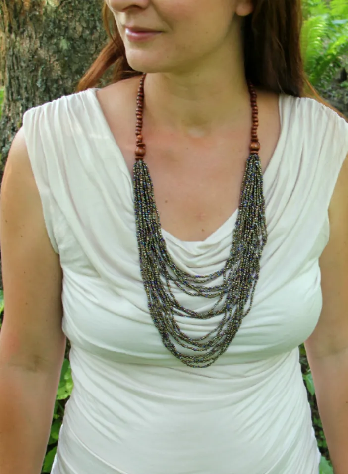 Náhrdelník Kasandra, kovové odlesky | PachaMama.cz