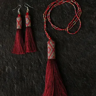 Střapcové náušnice a náhrdelník, červený set | PachaMama.cz