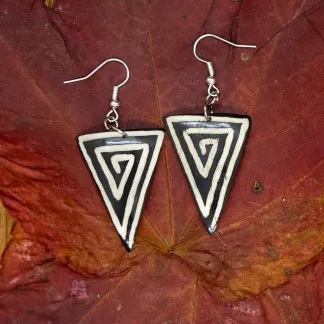 Kostěné náušnice 