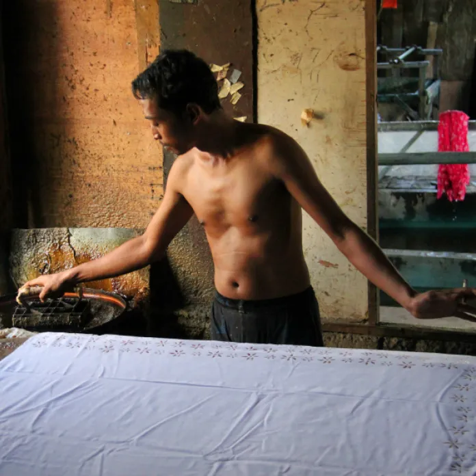 Indonéská batika z rukou mistra Aldima | PachaMama.cz