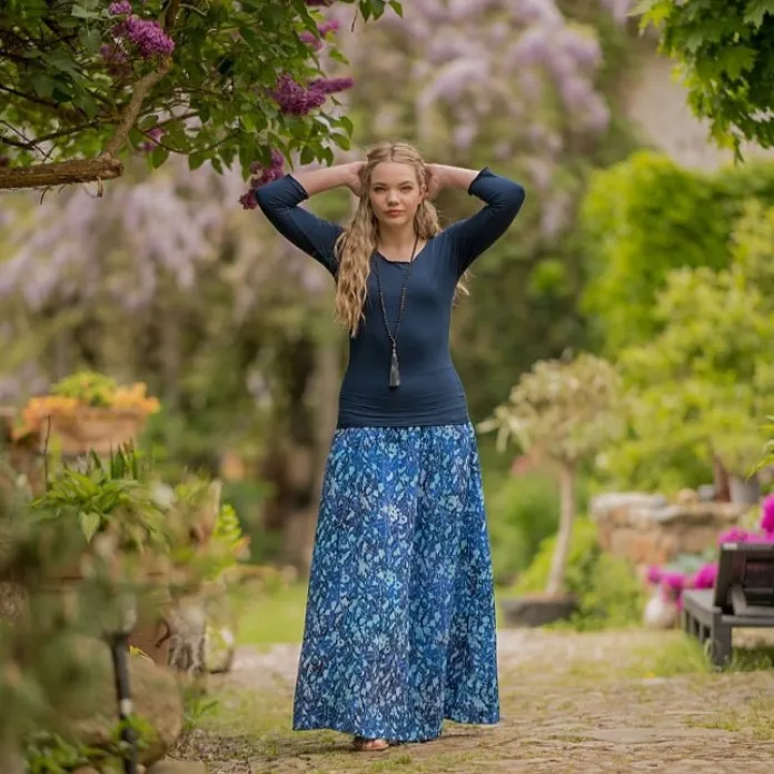 Navy – elegance, která zraje s námi | PachaMama.cz