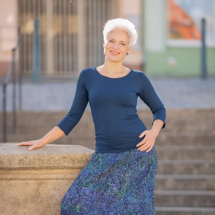 Navy – elegance, která zraje s námi | PachaMama.cz