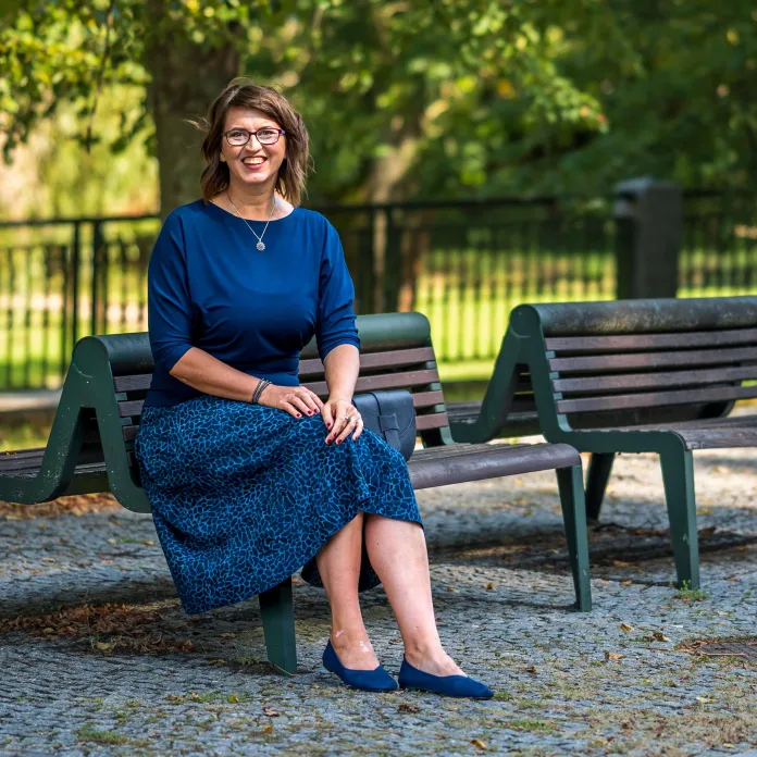 Navy – elegance, která zraje s námi | PachaMama.cz