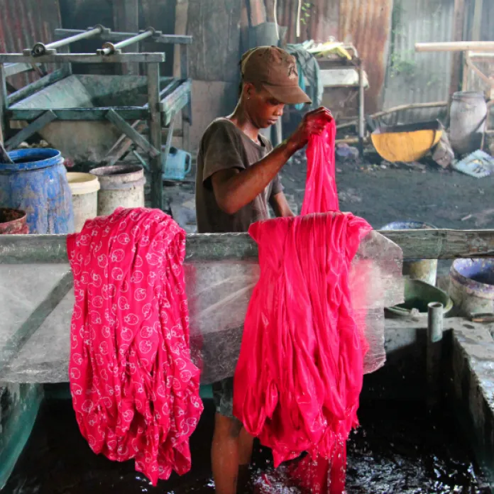 Indonéská batika z rukou mistra Aldima | PachaMama.cz