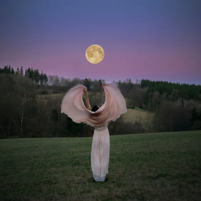 Co prospívá ženskému srdci za úplňku? | PachaMama.cz