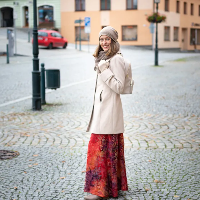 Jak sladit podzimní šatník s dlouhou sukní? | PachaMama.cz